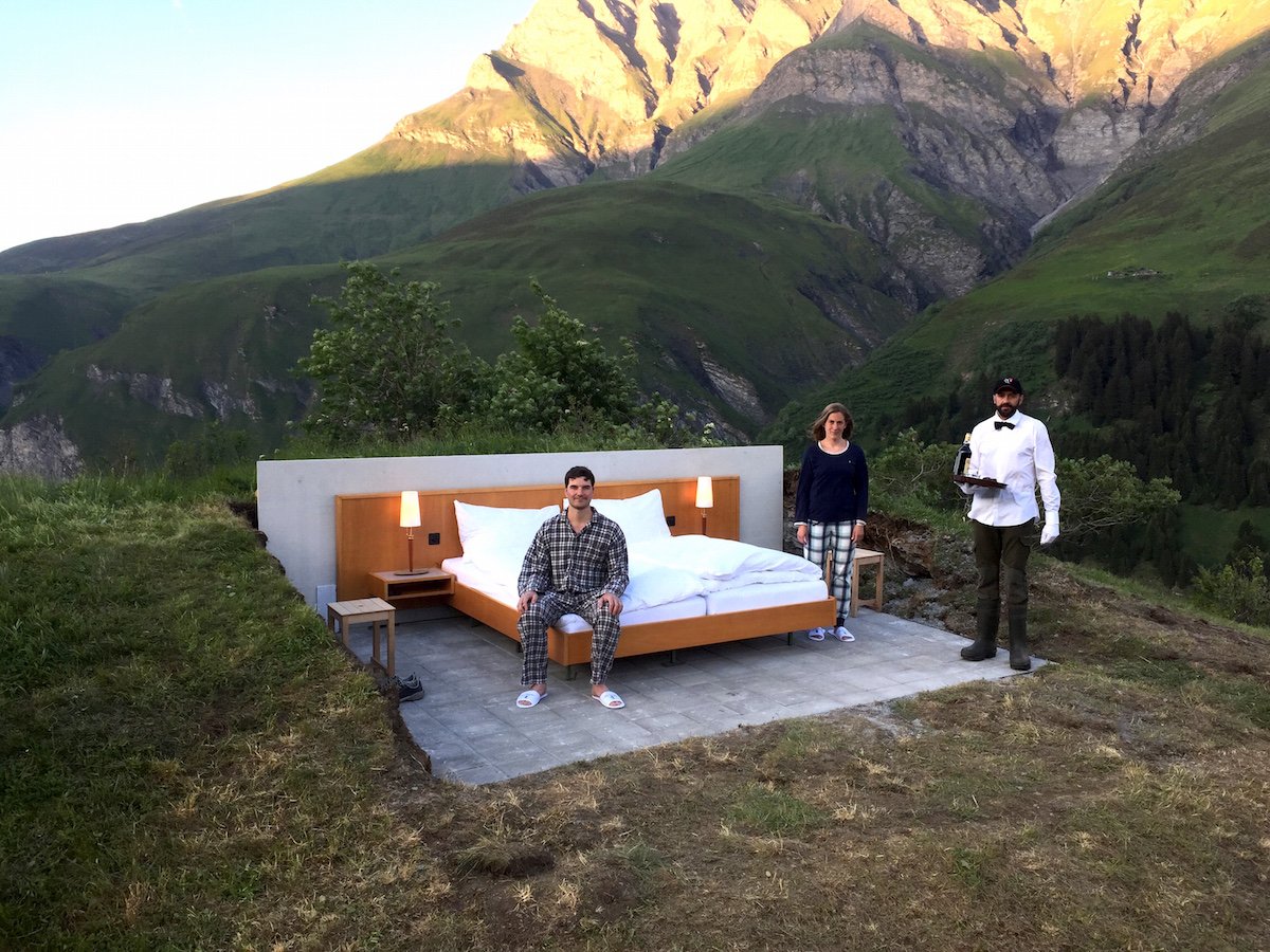 Отель без стен и потолка с лучшим видом на Швейцарские Альпы рис 5