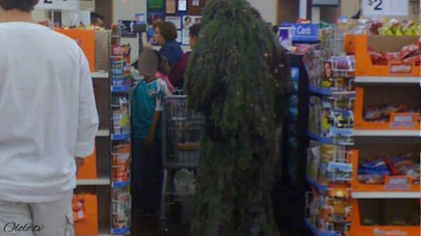 Эти люди просто пришли за покупками в американский супермаркет Walmart рис 4