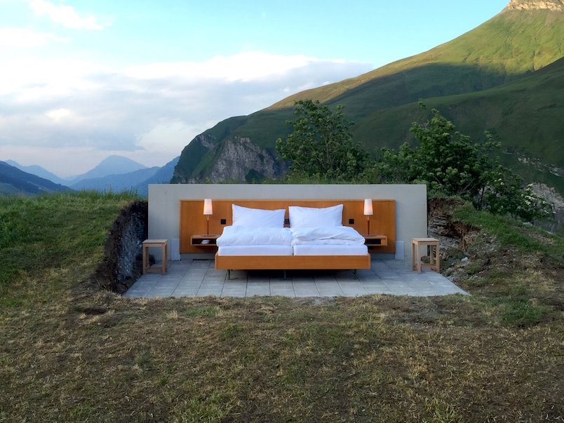 Отель без стен и потолка с лучшим видом на Швейцарские Альпы