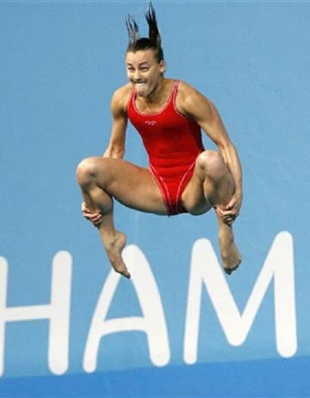 Очень смешные фото прыгунов в воду рис 2