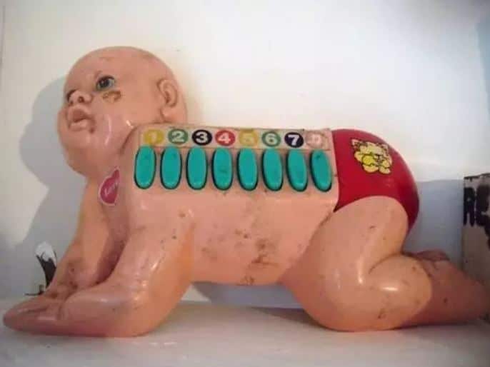 17 очень странных игрушек, которые нельзя показывать детям!