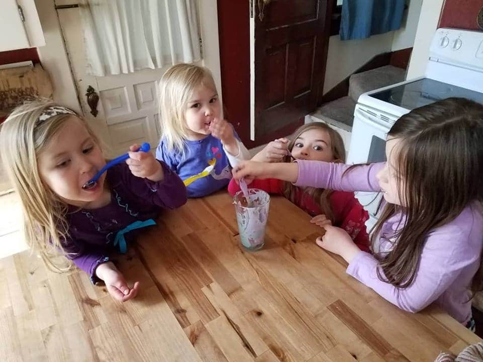 18 смешных твитов с детскими перлами от отца 4-х дочерей!