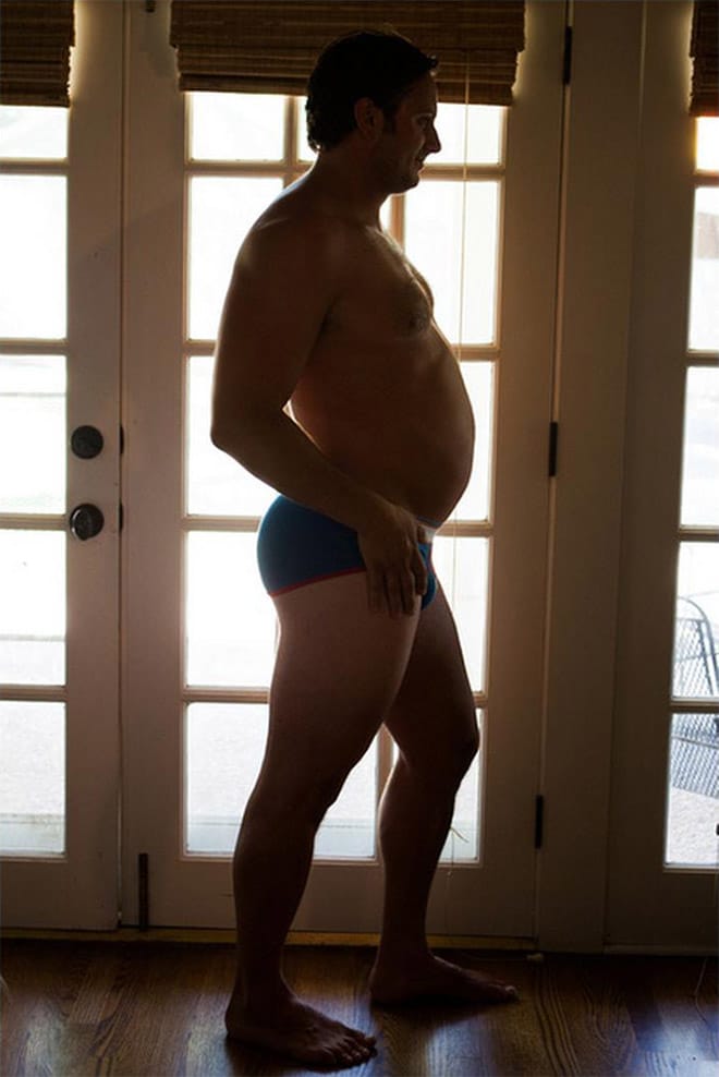 15+ мужчин пародируют беременных женщин в фотосессии с пивным животом! рис 8
