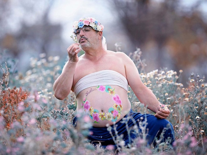 15+ мужчин пародируют беременных женщин в фотосессии с пивным животом! рис 17
