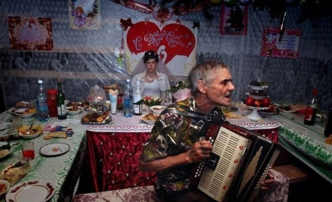 20+ беспощадных свадебных фото, которые могли быть сделаны только в России! рис 10