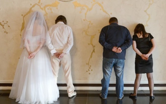 20+ беспощадных свадебных фото, которые могли быть сделаны только в России! рис 3