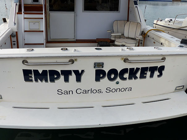 25 самых странных и смешных названий лодок, мимо которых без улыбки не пройти! 1