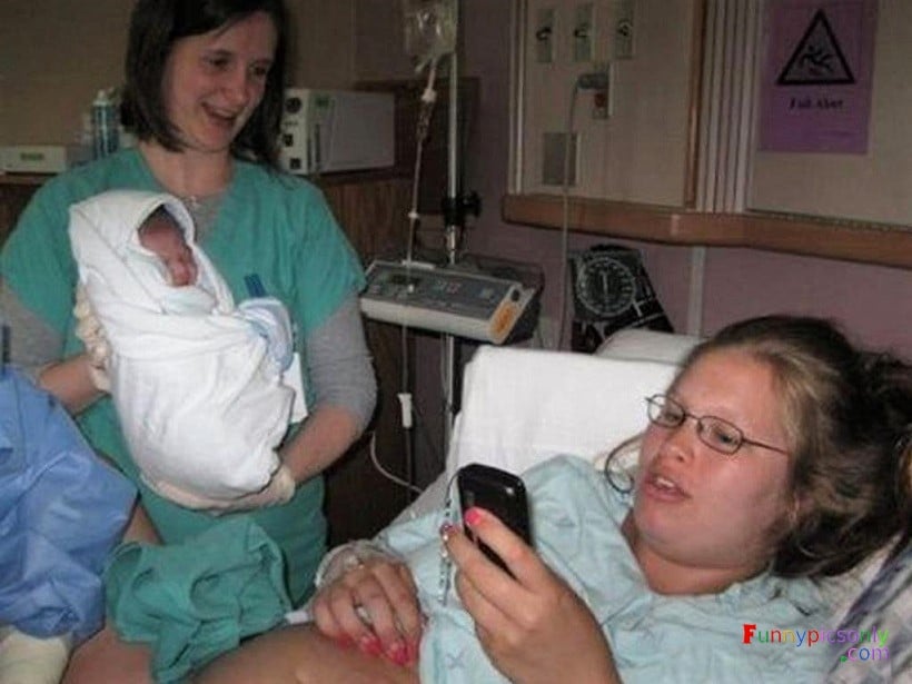 женщина с новорожденным