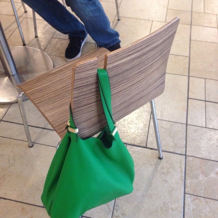 стул с держателем для сумки