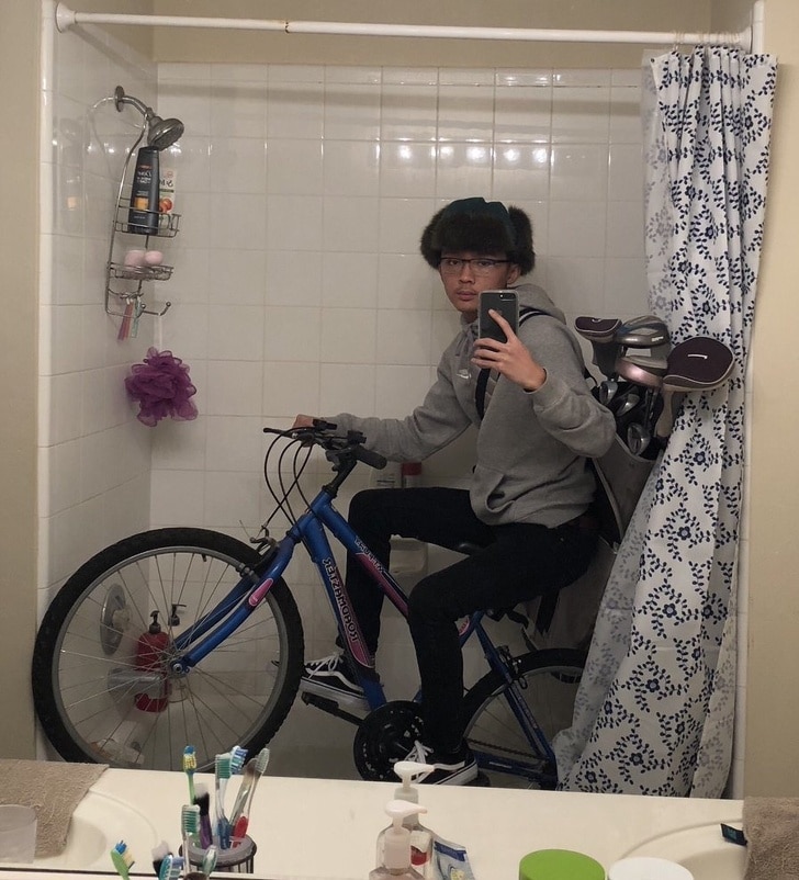 велосипед в ванной