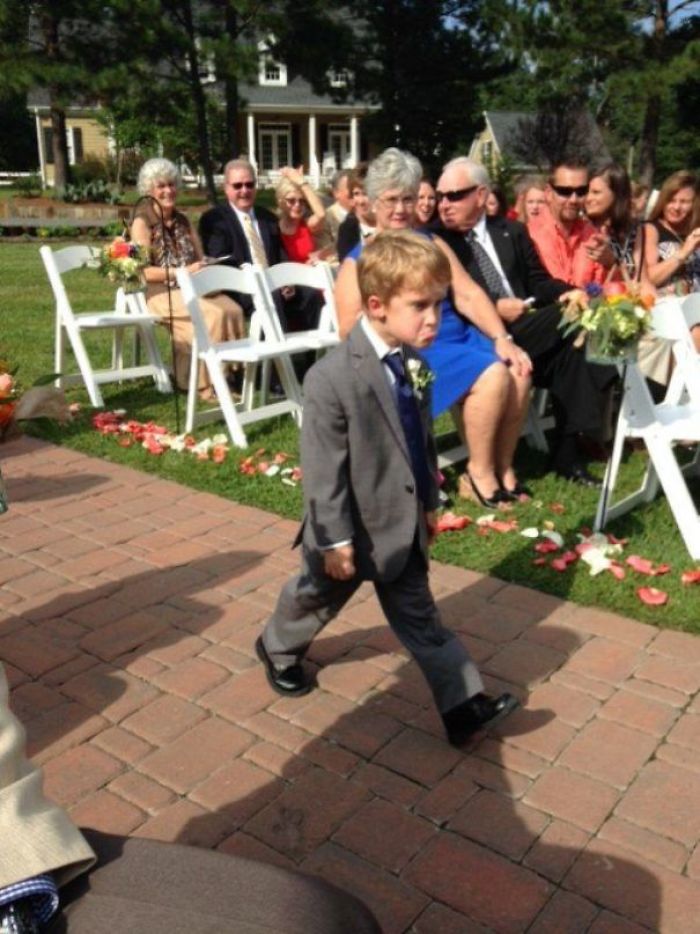 мальчик на свадьбе