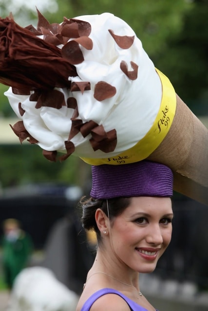 шляпа в форма мороженого