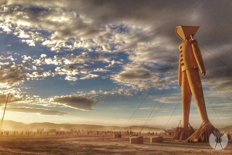 деревянное чучело на Burning Man