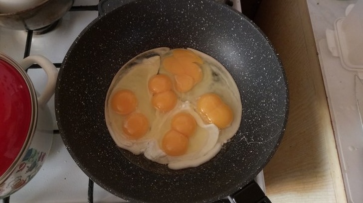 два желтка в яйце