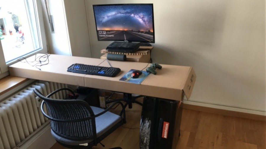 компьютерный стол из картона