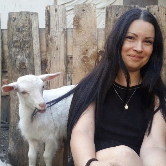 девушка и коза