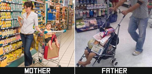 дети в магазине с мамой и папой