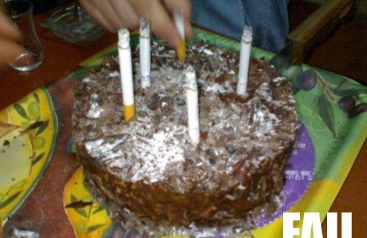 торт с сигаретами вместо свечей