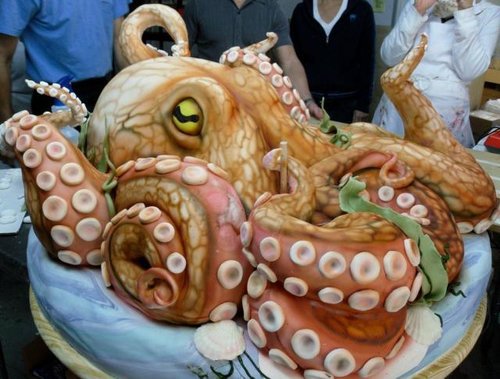 торт в форме осьминога