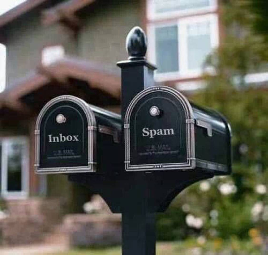 черный почтовый ящик