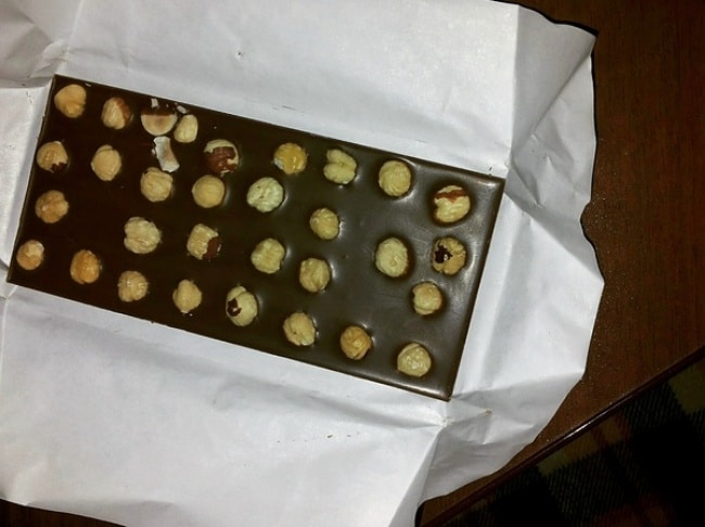 шоколад с орехами