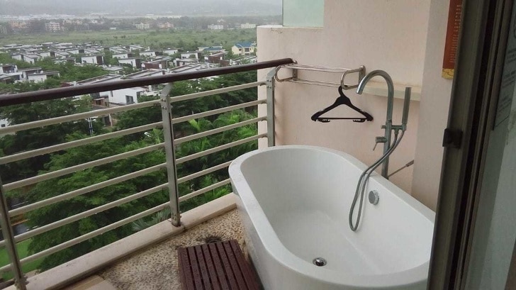ванная на балконе