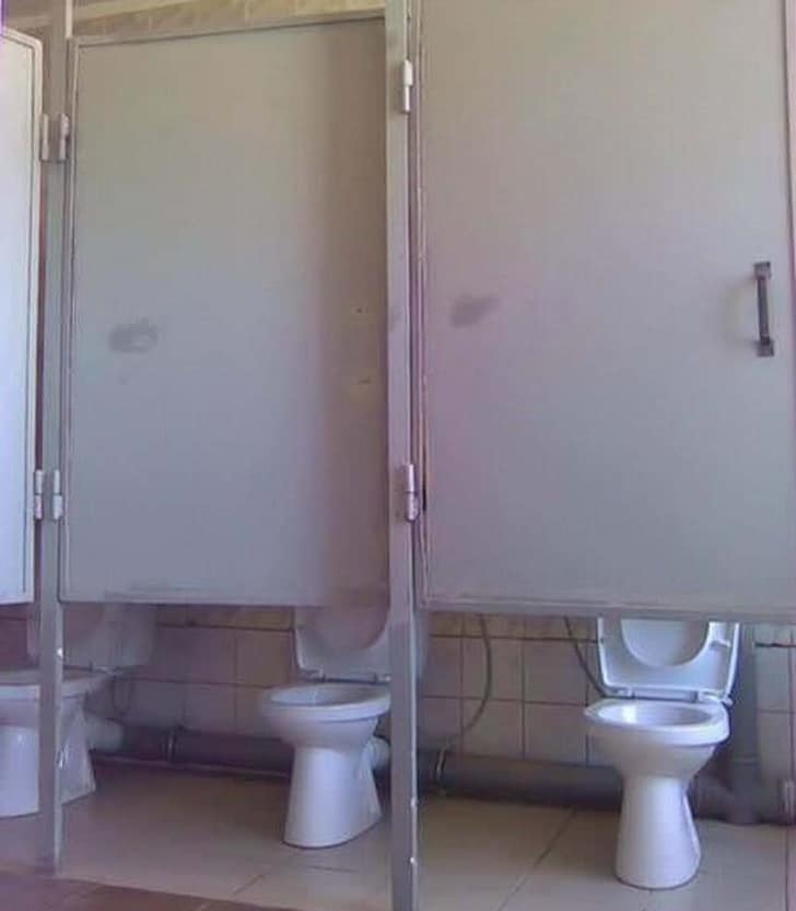 общественный туалет