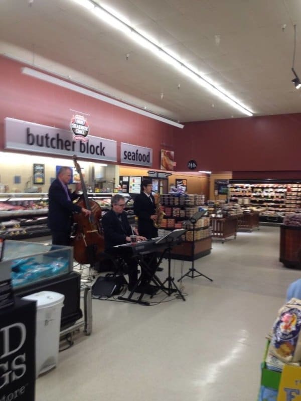 оркестр в супермаркете