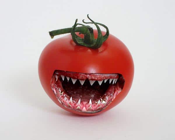 помидор с зубами