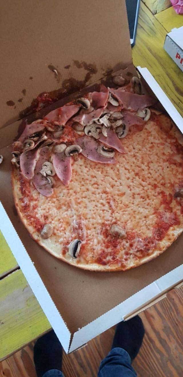 пицца в коробке