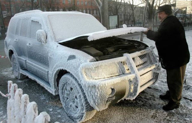 замерзшая машина