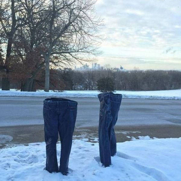 замерзшие джинсы