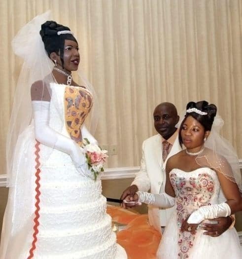 торт в виде невесты