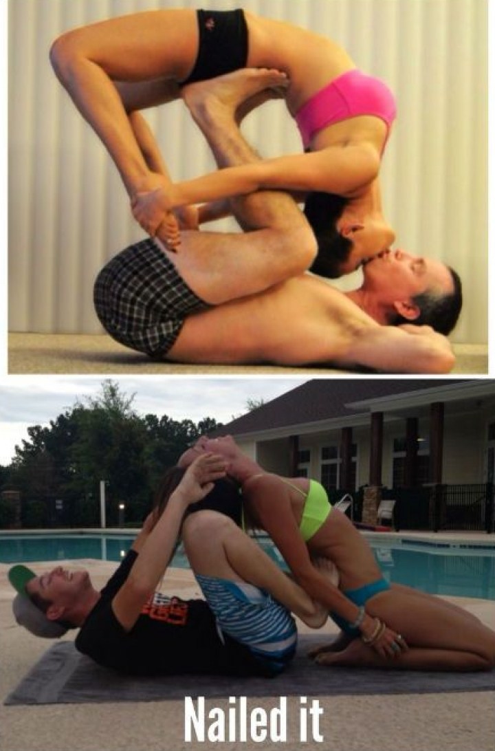 парень и девушка целуются в позе из йоги