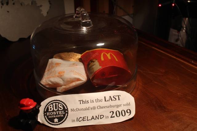Последний чизбургер, проданный в Исландии
