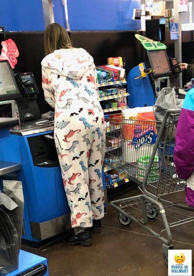 женщина в пижаме