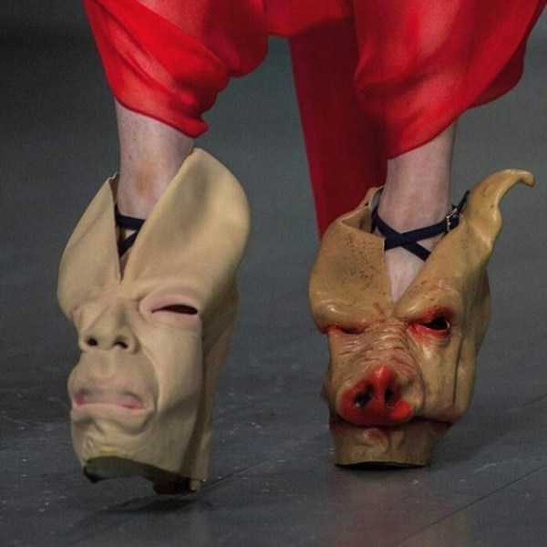 ботинки в форме свиной головы