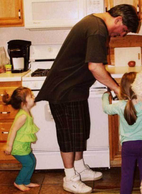 папа с дочками
