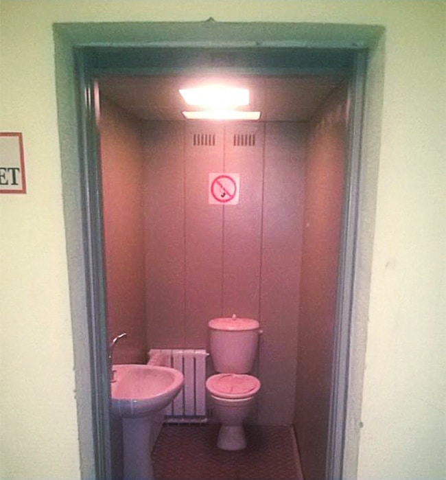 туалет в лифте