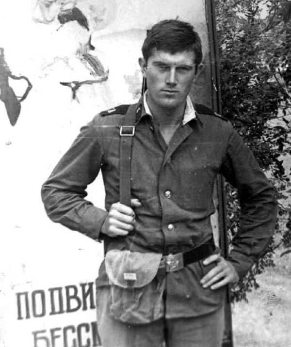 виктор ющенко в армии