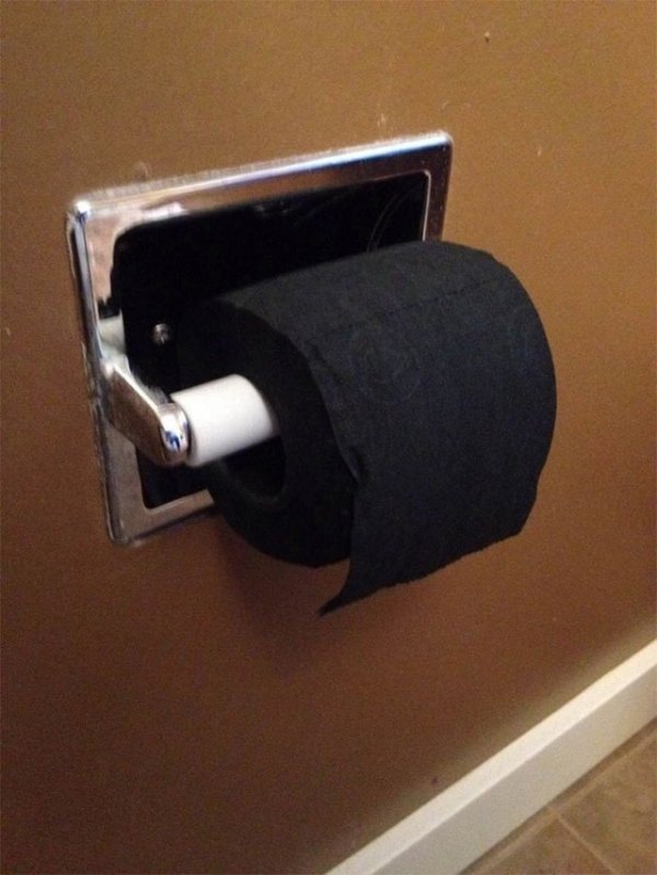 черная туалетная бумага