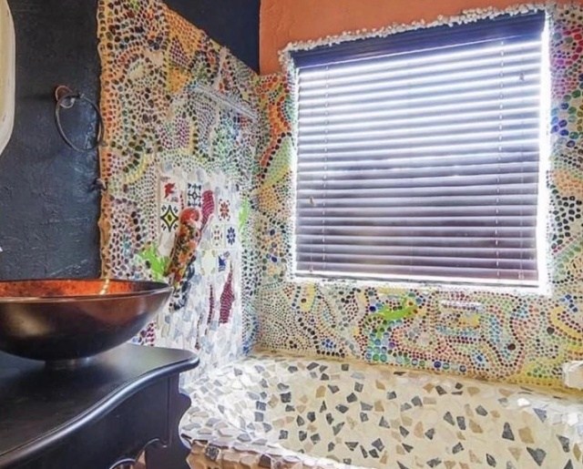 ванна из мозаики