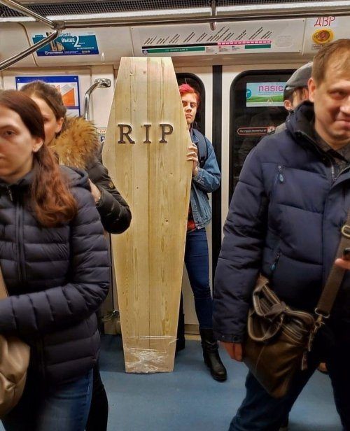 Эксцентричные пассажиры в метро