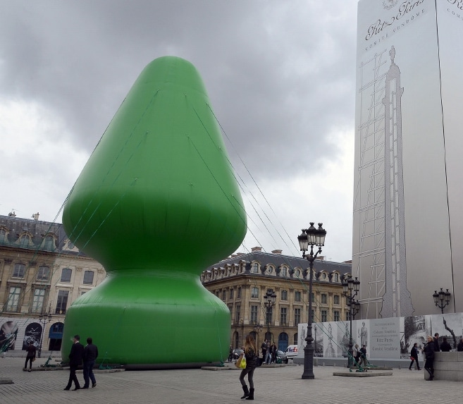 искусственная елка в Париже