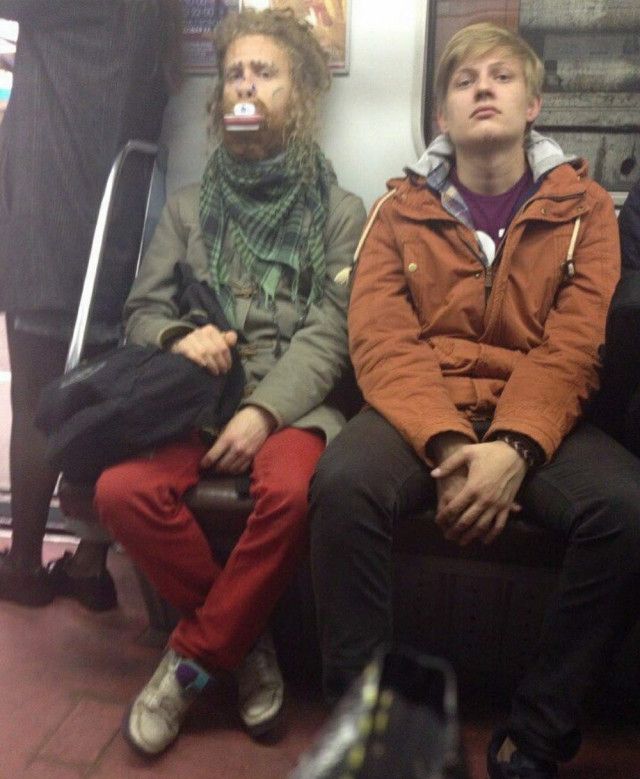 Странные пассажиры из метро metrohtmlixzz6PatwwDAi