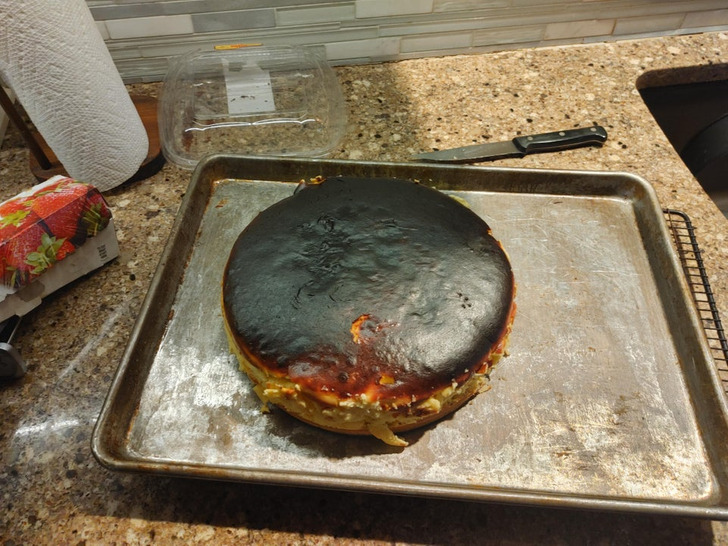 пирог со сгоревшим верхом