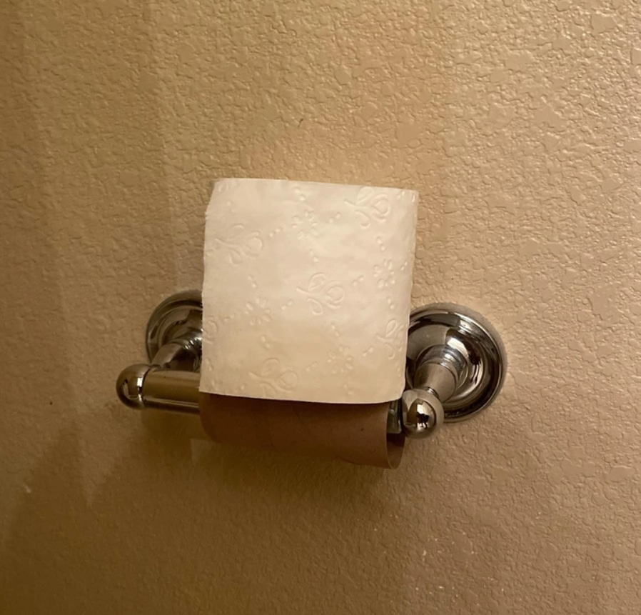 рулон туалетной бумаги