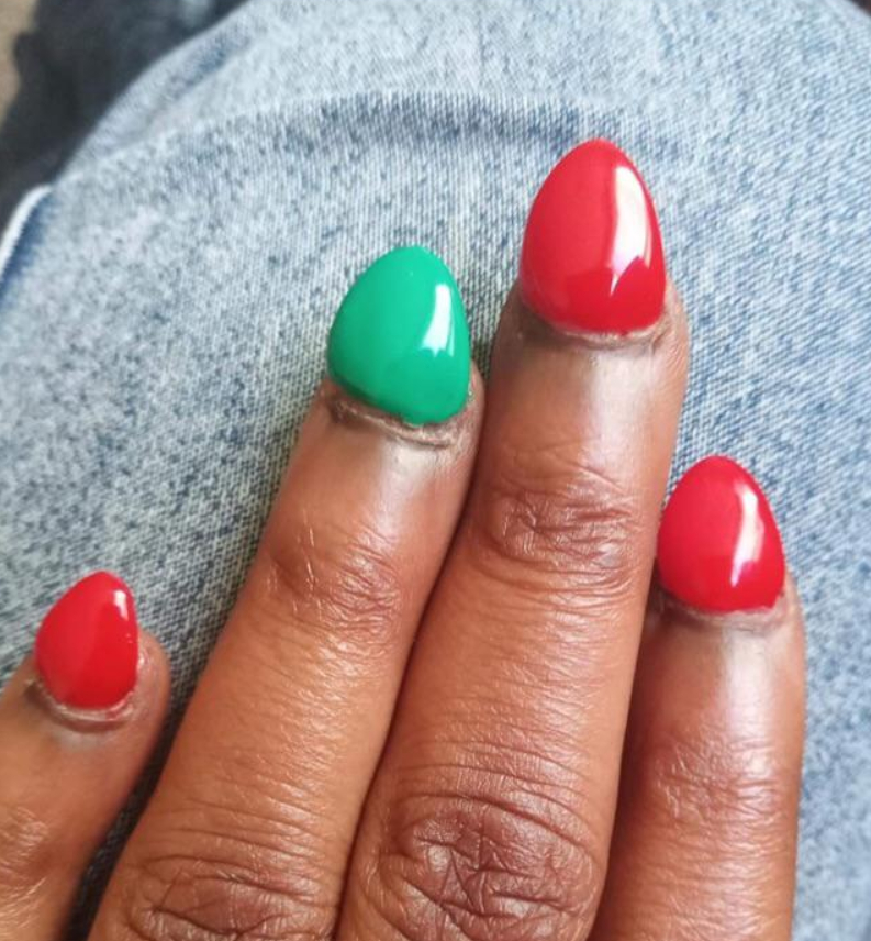 красно-зеленые ногти